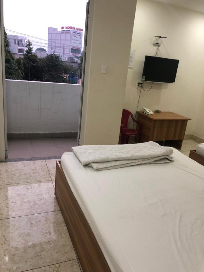 Ky Phu Hotel Thuan An Bagian luar foto